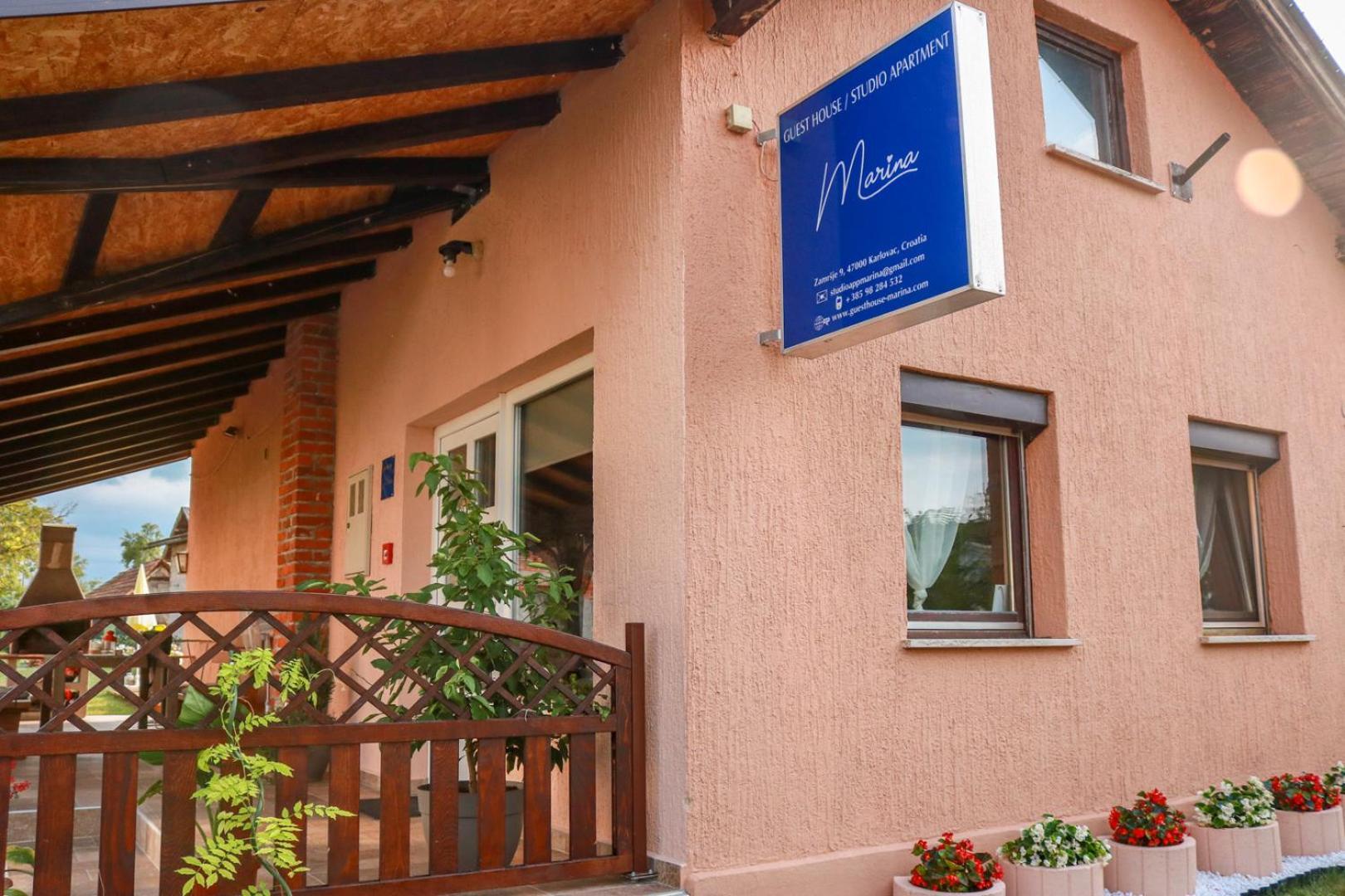Guest House Studio Apartman Marina - With Jacuzzi, Free Parking, Pet Friendly Karlovac Exterior foto